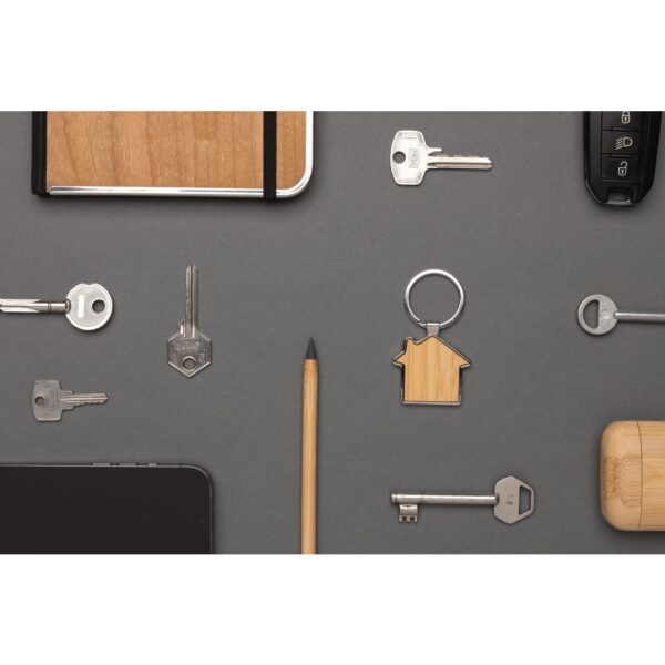 RCS recycled zinc alloy house keychain with bamboo P191.6909